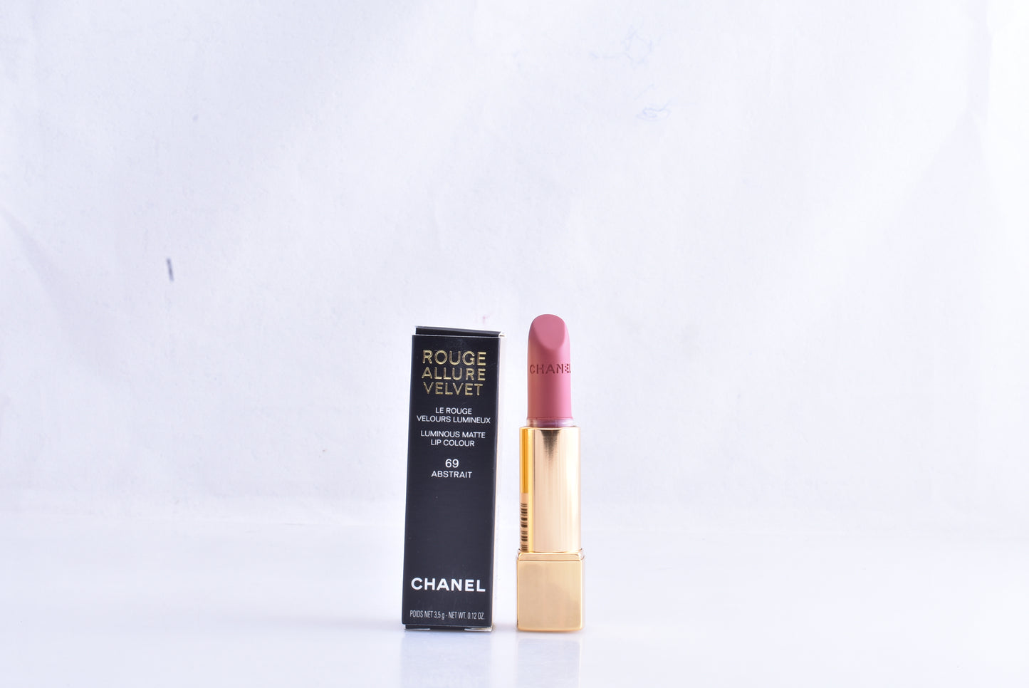 ROUGE ALLURE VELVET #69-abstrait
